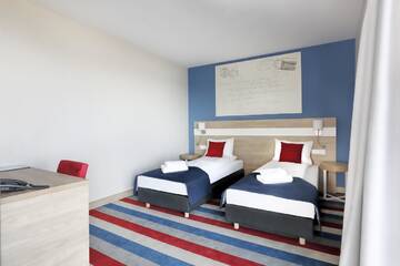 Фото номера Стандартный двухместный номер с 1 кроватью Отель Hotel Skipper г. Рева 5